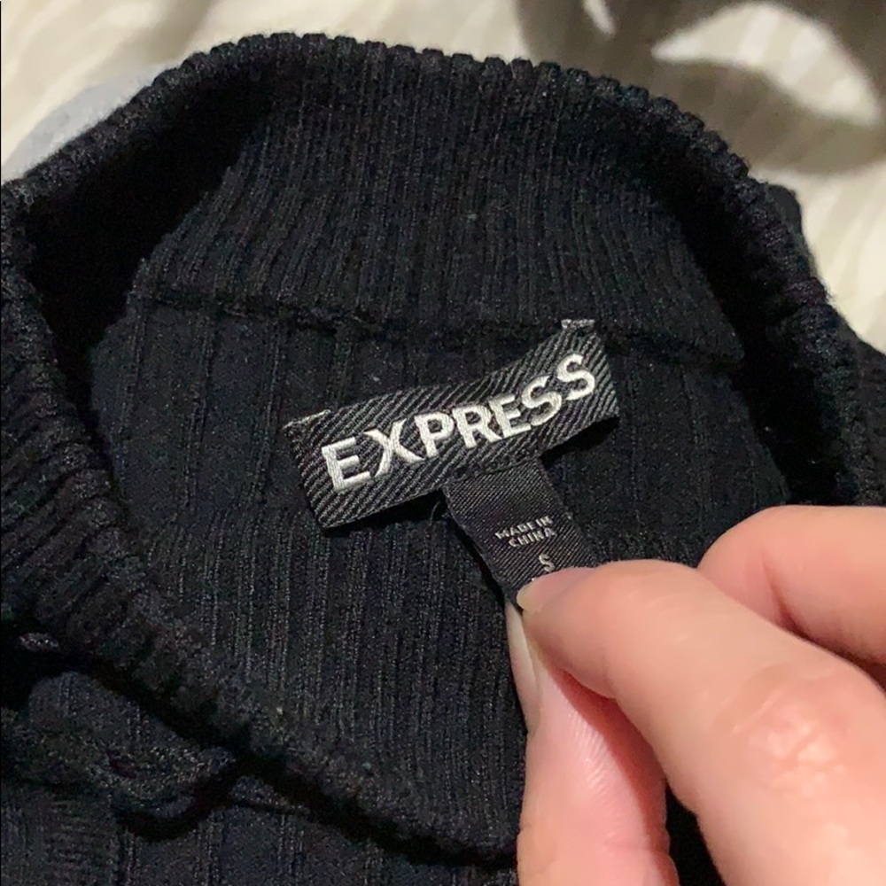 Express Longsleeve Bodysuit - Picture 4 of 4